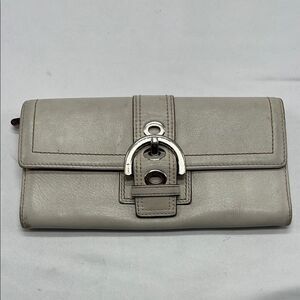Vintage Cream Coach Leather Clutch Wallet